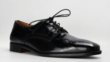 Laden Sie das Bild in den Galerie-Viewer, Morini italienischer glattleder Schuh
